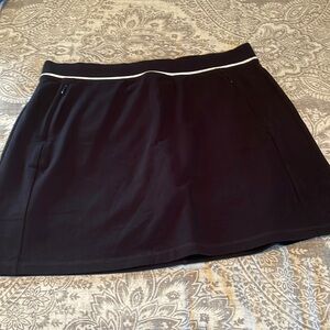 Ladies Skort SZ Large NWT